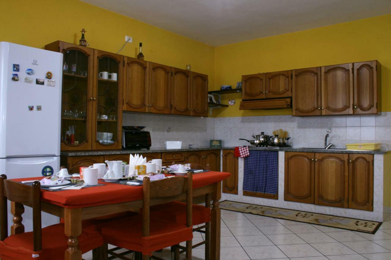 La Casa Del Gelso Fiorito Apartment Eboli Bagian luar foto